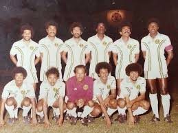 الأهداف التي حققت للهلال لقب الدوري السعودي للمحترفين فيديو كليب للبطل. Ø®Ø§Ù„Ø¯ Ø§Ù„Ù…ØµÙŠØ¨ÙŠØ­ Sur Twitter Ø·Ø§Ù„Ù…Ø§ Ø£Ù† Ø§Ù„Ù…Ù†ØªØ®Ø¨ Ø§Ù„Ø³Ø¹ÙˆØ¯ÙŠ ÙÙŠ Ø§Ù„ÙØªØ±Ù‡ Ø§Ù„Ø­Ø§Ù„ÙŠÙ‡ ÙŠØ´ØºÙ„ Ø§Ù‡ØªÙ…Ø§Ù…Ù†Ø§ ØµÙˆØ±Ù‡ Ù„Ù„Ù…Ù†ØªØ®Ø¨ Ù‚Ø¨Ù„ Ù¤Ù  Ø¹Ø§Ù…Ø§ ÙˆØªØ­Ø¯ÙŠØ¯Ø§ ÙÙŠ Ø¯ÙˆØ±Ø© Ø§Ù„Ø£Ù„Ø¹Ø§Ø¨ Ø§Ù„Ø§Ø³ÙŠÙˆÙŠÙ‡ ÙÙŠ Ø¨Ø§Ù†ÙƒÙˆÙƒ Ù¡Ù©Ù§Ù¨ Ù‚Ø¨Ù„ Ù…Ø¨Ø§Ø±Ø§ØªÙ‡ Ø§Ù…Ø§Ù… Ù…Ù†ØªØ®Ø¨