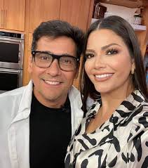 Demos la bienvenida a los nuevos miembros del grupo: Diego Fernando  Bustamante Febre Merccedes Ortega Linda Iniguez Luis Eduardo Vergara Erika  Badillo Vane LittleDuck Carolina Arreaga Santa Aviles Pares Gladys Dejesus  Vio