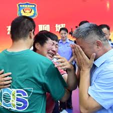 Both of them married in 2017, chen had been dating each other for a long time. Parents Who Never Stopped Searching Reunite With Son Abducted 24 Years Ago The New York Times