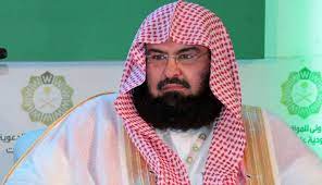 كشفت مصادر عاجل عن أنَّ الجاني الذي حاول الهجوم واقتحام منبر إمام الحرم الشيخ بندر بليلة أثناء خطبة صلاة الجمعة بالمسجد الحرام، هو مواطن في العقد الرابع من العمر، وذكر في التحقيقات الأولية بمركز شرطة مخفر الحرم التابع لشرطة العاصمة المقدسة بأنه «المهدي المنتظر». Ø§Ø¹ØªÙ‚Ø§Ù„ Ø¥Ù…Ø§Ù… Ø§Ù„Ø­Ø±Ù… Ø§Ù„Ù…ÙƒÙŠ Ø§Ù„Ø´ÙŠØ® Ø¨Ù†Ø¯Ø± Ø¨Ù„ÙŠÙ„Ø© 4 Ø£ÙŠØ§Ù… Ø§Ù„Ø±Ø³Ø§Ù„Ø© Ù†Øª