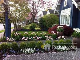 Taman sebesar ini tentunya bisa anda temui tepat di depan rumah anda. Sulap Taman Kecil Depan Rumah Menjadi Lebih Cantik Rumah Dan Gaya Hidup Rumah Com