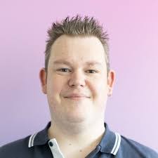 Josh Holtz's Instagram, Twitter & Facebook