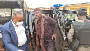 Pandemonium in owerriin owerri, the imo state capital as senator rochas okorocha reportedly personally lead his men to unseal his royal palm estate sealed by the imo state … Fazo73mqdfthvm