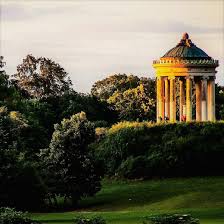 Munih In Merkezinde Bulunan Ingiliz Bahcesi Englischer Garten 375 Ha Buyuklugunde Kent Parkidir Central Park Ve Hyde Park Dan B House Styles Instagram Style