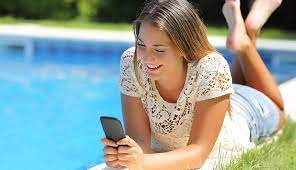 Here are the 40 texts you can use that'll make her laugh and have her more into you than ever. How To Make Someone Laugh Over Text Learn To Be Funny By Being You