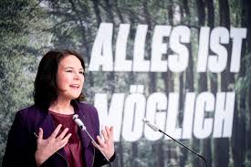 Plagiatsjäger werfen baerbock „copy and paste vor. Who Is Annalena Baerbock The Ex Trampolinist Aiming High In German Politics The Local