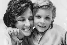 Man who had arm ripped off by plane propeller searches for heroes who saved  him