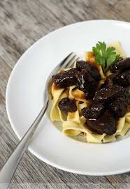 Rehragout Mit Tagliatelle Rezepte Lebensmittel Essen Einfache Gerichte