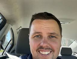 Pet & House Sitter in Victoria [ID: 1q87]