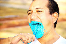 Yelling object”, 2016, performance, photography by Silvia Marques