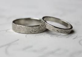 Rustic Vine Wedding Band Ring Set 14k White Gold Leaf Vine Etsy Wedding Band Engraving Wedding Ring Bands Celtic Wedding Band Set