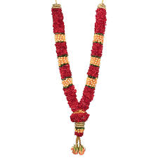 Buy Marriage Garlands Wedding Garland Reception Engagement Garland Online In Chennai Planning an 'at home wedding reception' or a post wedding reception, as it's sometimes called, is really popular with destination wedding couples. buy marriage garlands wedding garland reception engagement garland online in chennai