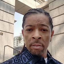 Melvin Harrell (@MelvinHarrell12)