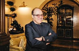 Recensita dalla lonley planet, dalla cartoville del touring club da numerosi trafiletti su la stampa e giornali locali le cantine risso sono un punto fermo di torino in passato frequentate da cesare pavese e giovanni arpino ed oggi da personaggi del cinema italiano come carlo verdone e la torinese luciana littizzetto. Carlo Verdone