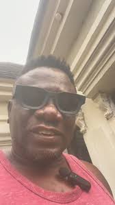 Ross abeg go reply the Nigeria Community for China 😂😂😂😂😂, VDM you be  Man