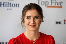 Вона єдиною представлятиме україну в одиночному розряді. Elina Svitolina Ukrayinska Tenisistka Pochala Prodazh Tenisnogo Pechiva Zi Svoyim Avtografom Foto Unian