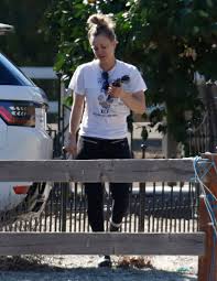 Posted on february 27, 2021february 27, 2021written by hannah. Kaley Cuoco Out With Her Dog In Los Angeles 01 15 2021 Hawtcelebs