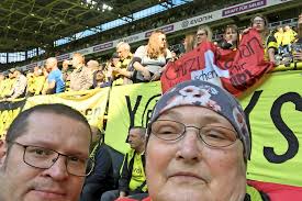 Nach Schicksalsschlag für Barbara Welzel aus Hennigsdorf: Tränen im  Westfalenstadion