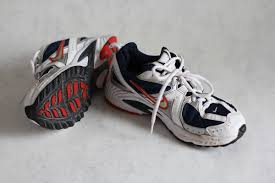 Many shoppers have gone online and ordered multiple pairs of the same style shoe, in different sizes, planning to send back what doesn't fit. Politika Ruka Teren Nike Old Model Running Apartments Nerezine Com