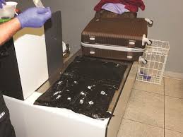 وكل هذا مدعوم بجوقة دبلوماسية وإعلامية دولية تعمل على إظهار هؤلاء المقاتلين المتشددين كمدنيين مسالمين، وتصبح عملية مكافحة هؤلاء المقاتلين المتشددين الإسلاميين الأجانب من قبل الجيش السوري وروسيا إجراما، والحقيقة أن الإعلام العالمي والتصريحات. Ø¬Ù‡Ø§Ø² Ù…ÙƒØ§ÙØ­Ø© Ø§Ù„Ù…Ø®Ø¯Ø±Ø§Øª Ø§Ù„Ù‚Ø·Ø±ÙŠ ÙŠØ³Ø§Ø¹Ø¯ Ø¨ÙˆÙ„Ù†Ø¯Ø§ ÙÙŠ Ø¥Ø­Ø¨Ø§Ø· Ù…Ø­Ø§ÙˆÙ„Ø© ØªÙ‡Ø±ÙŠØ¨ Ù‡ÙŠØ±ÙˆÙŠÙ† Ù…Ø±Ø¢Ø© Ø§Ù„Ø¹Ø±Ø¨ Ø§Ù„Ø¥Ø®Ø¨Ø§Ø±ÙŠØ©