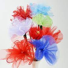 See, i told you she was back!;) i love these diy flowers for todays mom mondays! Super Quick Upcycled Diy Tulle Flowers Cucicucicoo