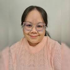 Douachee Vang's Instagram, Twitter & Facebook