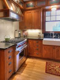 00eb02fd5462c16682ce70d9b48feb3b Jpg 550 731 Cherry Cabinets Kitchen Craftsman Kitchen Brown Kitchen Cabinets