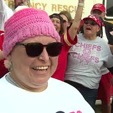 'It's a blessing': Woman finds therapy in love for Kansas City Chiefs while  battling breast cancer