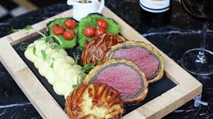 2 minutes gordon ramsay has launched a full vegan menu (photo: Masterclass Review Cooking Beef Wellington Gordon Ramsay Restaurants