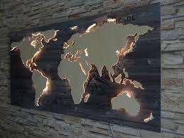 Weitere ideen zu wandtattoo weltkarte, wandtattoo, weltkarte. Weltkarte Aus Holz Led Beleuchtung Kompassrose Grau Ab 289 80 Weltkarten Mazbaum De