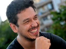 João Vicente de Castro diz que atual momento político é ótimo para o Porta  dos Fundos: "Engraçado se não fosse trágico"