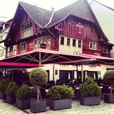 Gebäude in der österreichischen stadt dornbirn (de); Roteshaus Hashtag On Twitter