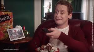 Einfaches spiel für beaupre und seine bande, die nur in das haus einbrechen und das spielzeugauto an sich nehmen müssen. Macaulay Culkin Ist Wieder Allein Zu Haus Dieses Mal Hilft Google Assistant Bei Der Einbrecher Abwehr Absatzwirtschaft