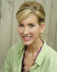 Lacey Whitten's Instagram, Twitter & Facebook