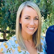 Amanda Koziol's Instagram, Twitter & Facebook