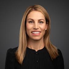 Kristen Pyle's Instagram, Twitter & Facebook