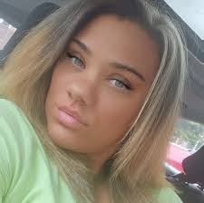 Autumn Helton's Instagram, Twitter & Facebook