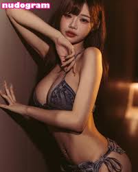 irissiri129  irisyiyi_  艾怡 Nude Leaks OnlyFans Photo 220 - v2.1 | dvir.ru