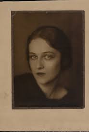 Portraits d'Elisa Claro Breton (André Breton)