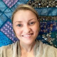 Heidi Covington's Instagram, Twitter & Facebook