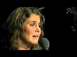 Il est ensuite à l'origine des comédies musicales chess , kristina från duvemåla (1995, d'après l'œuvre de l'écrivain suédois vilhelm moberg), et mamma mia! Du Maste Finnas English Subtitles Helen Sjoholm Kristina Fran Duvemala 360p1 Youtube