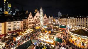 Der leipziger weihnachtsmarkt findet in diesem jahr vom 23. Frankfurter Weihnachtsmarkt Frau Nikolaus Fahrt Karussell