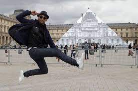 (album), an album by jim bob. En Images Jr A Fait Disparaitre La Pyramide Du Louvre Louvre Louvre Pyramid Pictures Of The Week