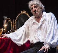 Amatissimo dal pubblico e molto seguito in televisione, in teatro ed anche al cinema, gigi proietti continua a stupire, ma sapete proprio tutto su di lui? Biglietti Per Lo Spettacolo Edmund Kean Con Gigi Proietti Al Teatro Romano Di Verona Il 4 6 7 Luglio 2018