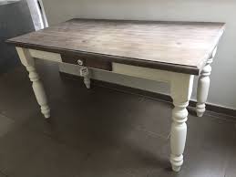 oude grenen tafel in nieuwe kleur tafel pimpen kast en tafel tafel landelijk