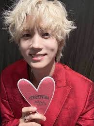 WAIT, OMGGGG!! MINGYU blonde for SEVENTEEN RH in Singapore? 😵‍💫😭😍  #SVT_RIGHT_HERE_WORLDTOUR #SVT_RIGHT_HERE_IN_ASIA  #SVT_RIGHT_HERE_IN_SINGAPORE @Minju 🐶💋