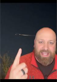 #duet with @Grant the Insurance Whisperer #meteor #starlink #ufo #oklahoma  #vardeok #sky #fyp #viral_video #alien