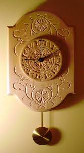 Reloj De Pendulo Hermoso Tallado De Chip Etsy Wood Carving Patterns Chip Carving Clock
