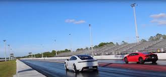 Even the regular taycan turbo (merely £115,828). Lamborghini Huracan Evo Drag Races Porsche Taycan Turbo S On Sticky Track Autoevolution