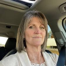 Tracy Macaulay's Instagram, Twitter & Facebook